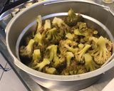 Une image de l'étape 3 de Gratin brocolis et pommes de terre à la crème et emmental.