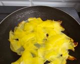 Foto langkah ke 5 dari resep Potato Omelette.
