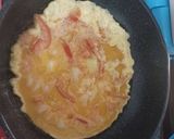 รูปขั้นตอนการทำที่ 3 ของ ไข่เจียวกุ้งมะเขือเทศ