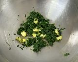A picture of step 9 of Creamy Lasooni Methi.