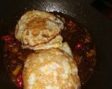 Foto langkah ke 5 dari resep Telur ceplok saus inggris.