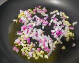 Foto del paso 3 de la receta: Nidos de tallarín y huevo