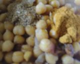A picture of step 4 of White chana chaat.