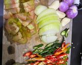 Foto langkah ke 1 dari resep Tumis Cumi Jamur Kuping.