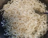 Foto langkah ke 2 dari resep Mie Goreng Bumbu Kacang.