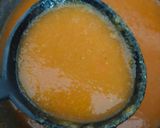 Foto del passaggio 1 della ricetta Minestrone di carote, porro, una zucchina e pomodorini 🍅