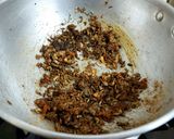 A picture of step 2 of Spicy Egg Soup.
