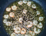 Foto del paso 2 de la receta: Espaguetis al ajillo con gambas