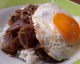 Foto del paso 7 de la receta: Berenjenas🍆 y cebollas🌰 en salsa con arroz🍚 y 🍳