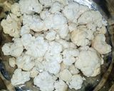 A picture of step 1 of Chicken Alu Gobhi,.
