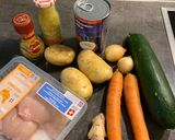 Foto del passaggio 1 della ricetta Pollo Thai al curry e latte di cocco