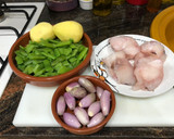 Foto del paso 1 de la receta: Rape a la plancha con judías verdes con patata, chalotas y tomate cherry