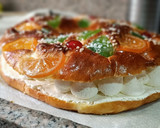 Foto del paso 12 de la receta: Roscón de reyes relleno de nata