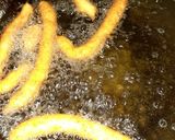Foto del paso 4 de la receta: Churros de papa fritos