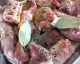 Foto del paso 1 de la receta: Conejo al horno con pimientos