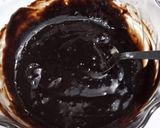 A picture of step 21 of Chocolaty Fruits Punch.