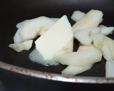 Foto del paso 4 de la receta: Hojaldre de peras y queso azul