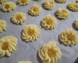 Foto langkah ke 3 dari resep Semprit Susu 3 Bahan No mixer.