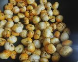 A picture of step 3 of Peri Peri Makhana.