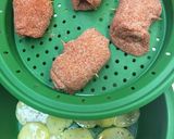 Foto del paso 3 de la receta: Rollitos de pollo empanados al microvapor