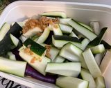Une image de l'étape 8 de Duo de courgettes et aubergine chinoise aux gingembre et épices.