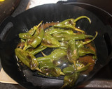 Foto del paso 5 de la receta: Truchas con pimientos de Padrón en freidora de aire