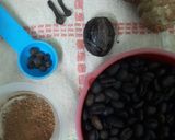 A picture of step 1 of Spiced Coffee.