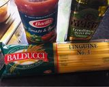 A picture of step 1 of Shrimp Linguine.