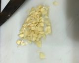 Foto del paso 1 de la receta: Arroz con cuerpos de centollo o cangrejo, cigalas, almejas y calamar
