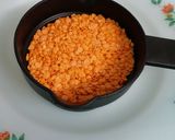 A picture of step 1 of Dal Khichdi.