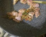 Foto langkah ke 2 dari resep Semur Ayam Tahu Kentang.