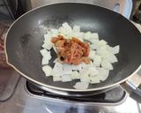A picture of step 3 of Stir-Fried Meinong Rice Noodles (Easy Recipe).