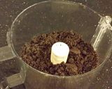 A picture of step 4 of Peppermint no bake Cheesecake.