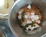 A picture of step 2 of Coconut chutney.