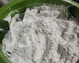Foto langkah ke 2 dari resep Kue Putu Bambu Pandan.