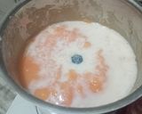A picture of step 3 of Papaya Shake.