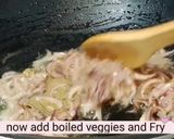 A picture of step 3 of Arabic fried rice 🌾.