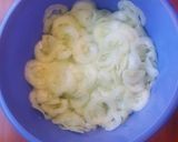 Tzatziki jellegű uborkasaláta- Ori módra recept fázis 2 fotója