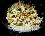 A picture of step 4 of Mixed vegetables with puffed rice.