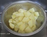 A picture of step 2 of Pan fried chicken with mashed potatoes and Gravy.