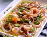 Foto langkah ke 5 dari resep Oseng Cumi Cabe Ijo.