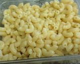 A picture of step 3 of Mac and cheese balls.