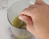 A picture of step 5 of Kiwi ice popsicles.