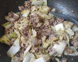 รูปขั้นตอนการทำที่ 3 ของ ผัดผักกาดขาวหมูสับน้ำมันหอย