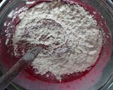 A picture of step 4 of Milky Rose Oreo Muffins.