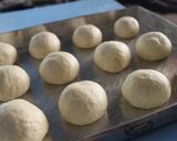 Foto langkah ke 6 dari resep Roti Burger Rumahan / burger bun.