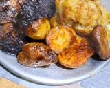 Foto del paso 4 de la receta: Vegano - hongo melena de león marinado, con papas especiadas y coliflor al ajo