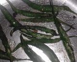 A picture of step 3 of Fried Green Chilies.