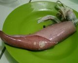 Foto langkah ke 1 dari resep Oseng Cumi Tinta Hitam (resep dari mertua).