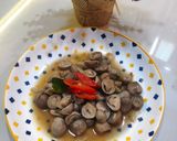 Foto langkah ke 3 dari resep Tumis Jamur Merang.
